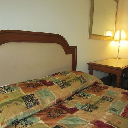 West Park Inn- Extended Stay / Weekly Rates Available Сан-Диего Экстерьер фото