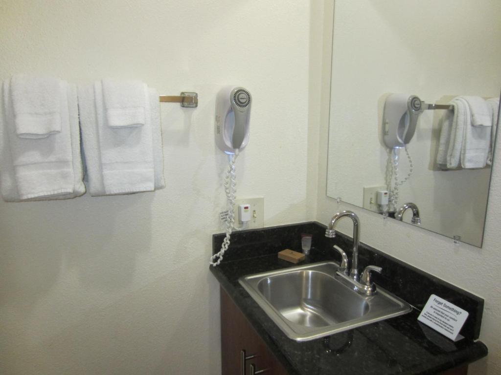 West Park Inn- Extended Stay / Weekly Rates Available Сан-Диего Номер фото